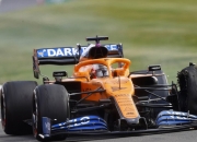 爱游戏体育官网-哈斯车队轻取梅赛德斯，佩雷兹带队取胜