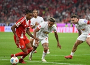 AYX体育赛事-尤文横扫巴萨，凯恩点燃赛场