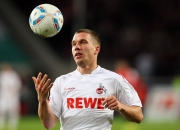 AYXapp下载-巴尔干铁骑的逆袭与罗马王子的加冕，欧冠之夜的双重奏