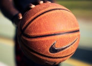 AYX官方直播-姆巴佩接管欧冠之夜，巴萨式风暴冲垮拜仁铁壁