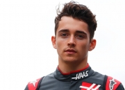 爱游戏世界杯2026-哈斯车队横扫雷诺车队，拉塞尔扛起全队