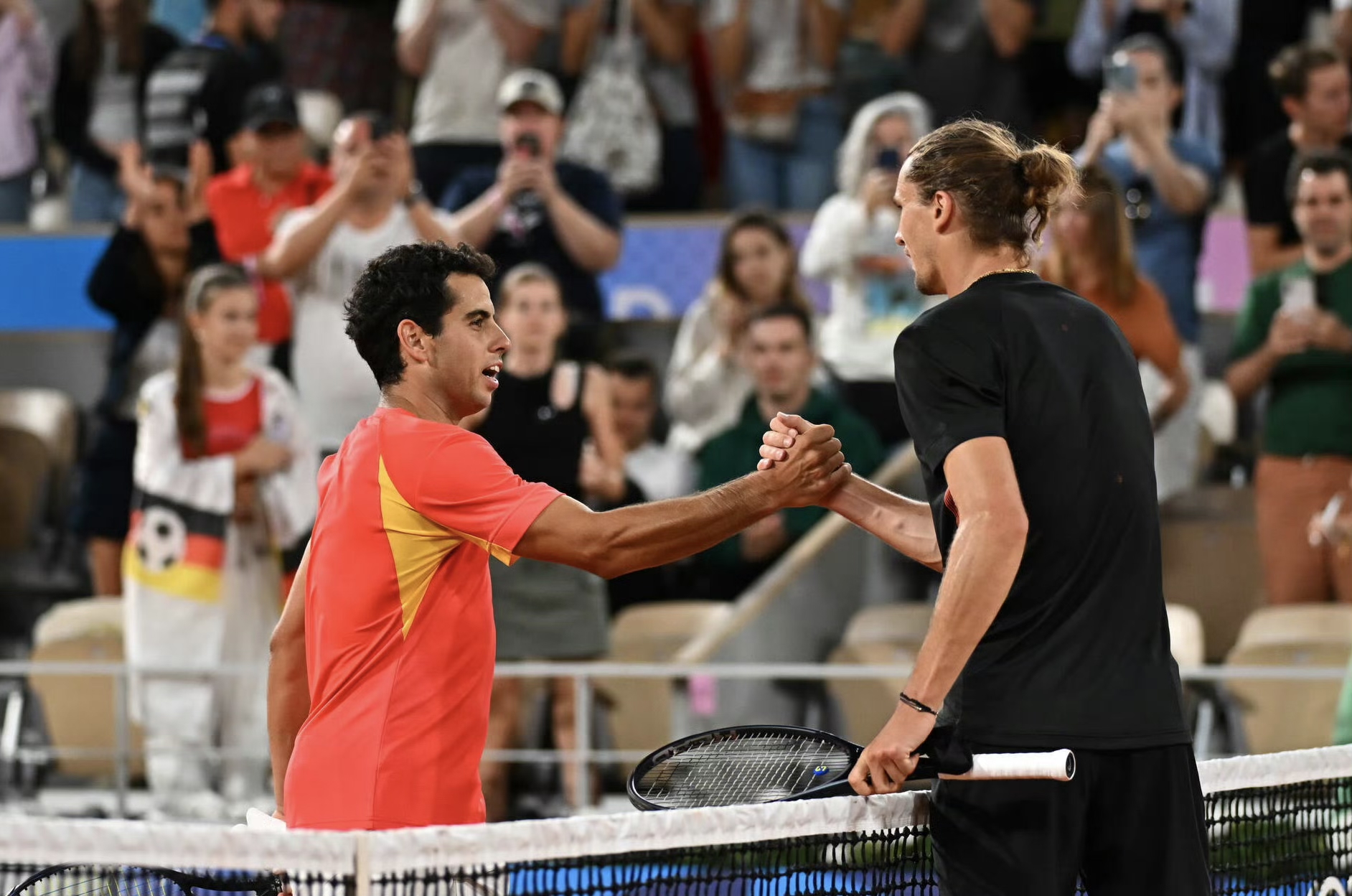 蒙特卡洛大师赛逆转法网，兹维列夫带队取胜