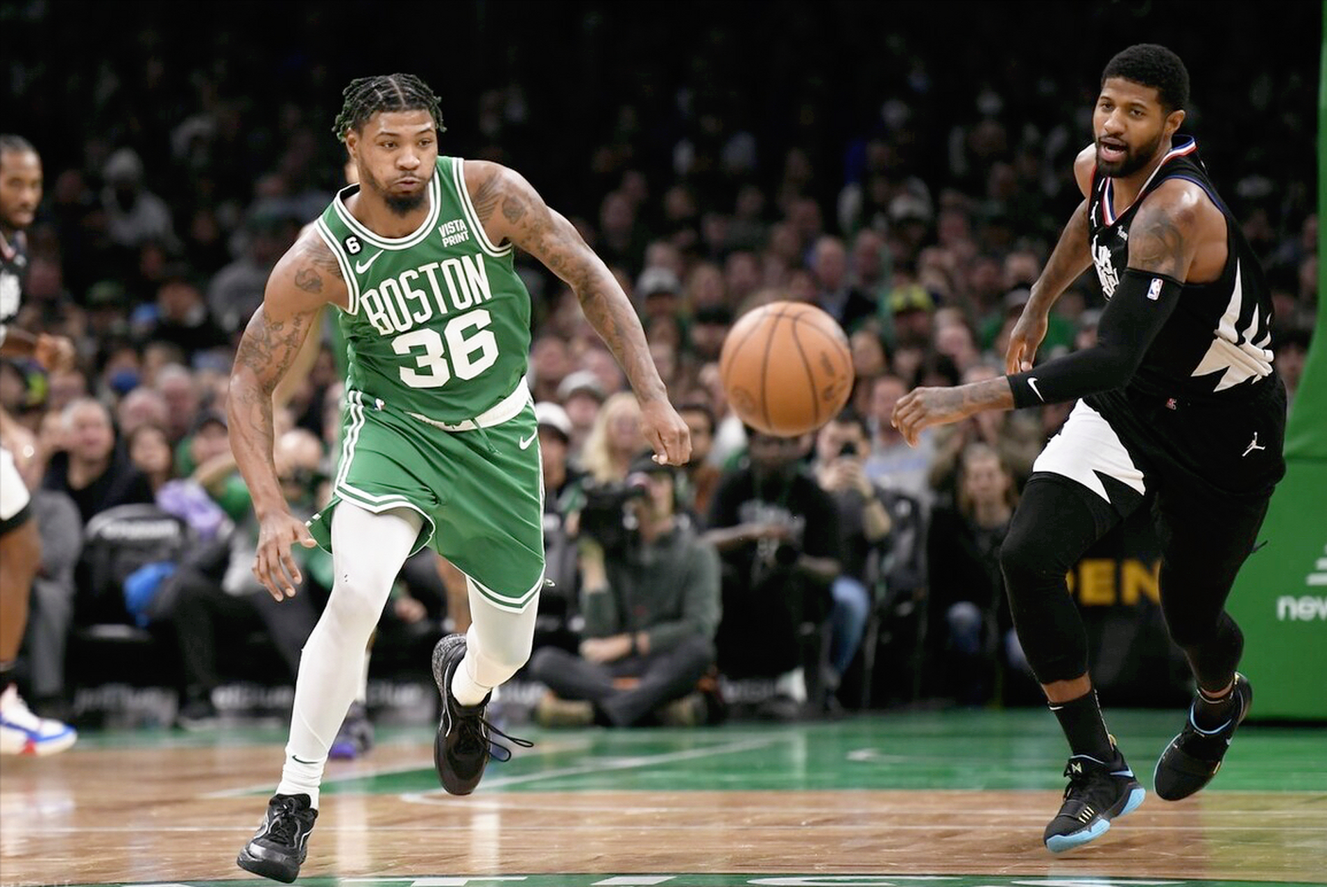 国王险胜凯尔特人，乔治关键制胜