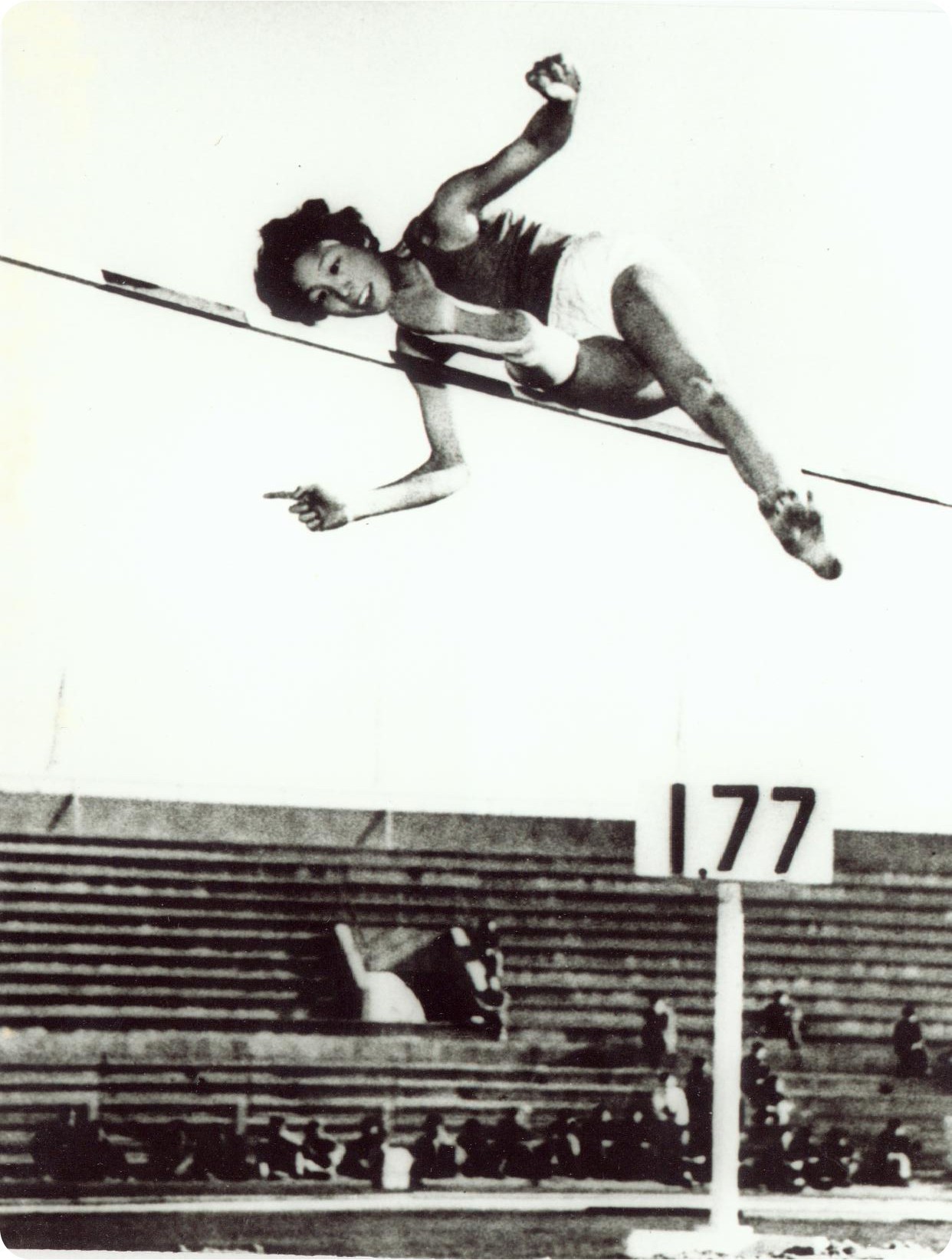 中国羽毛球队绝杀丹麦羽毛球队，马琳打破历史纪录