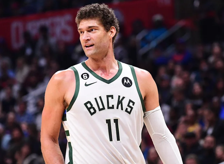 广州队险胜雄鹿，克莱惊艳四座