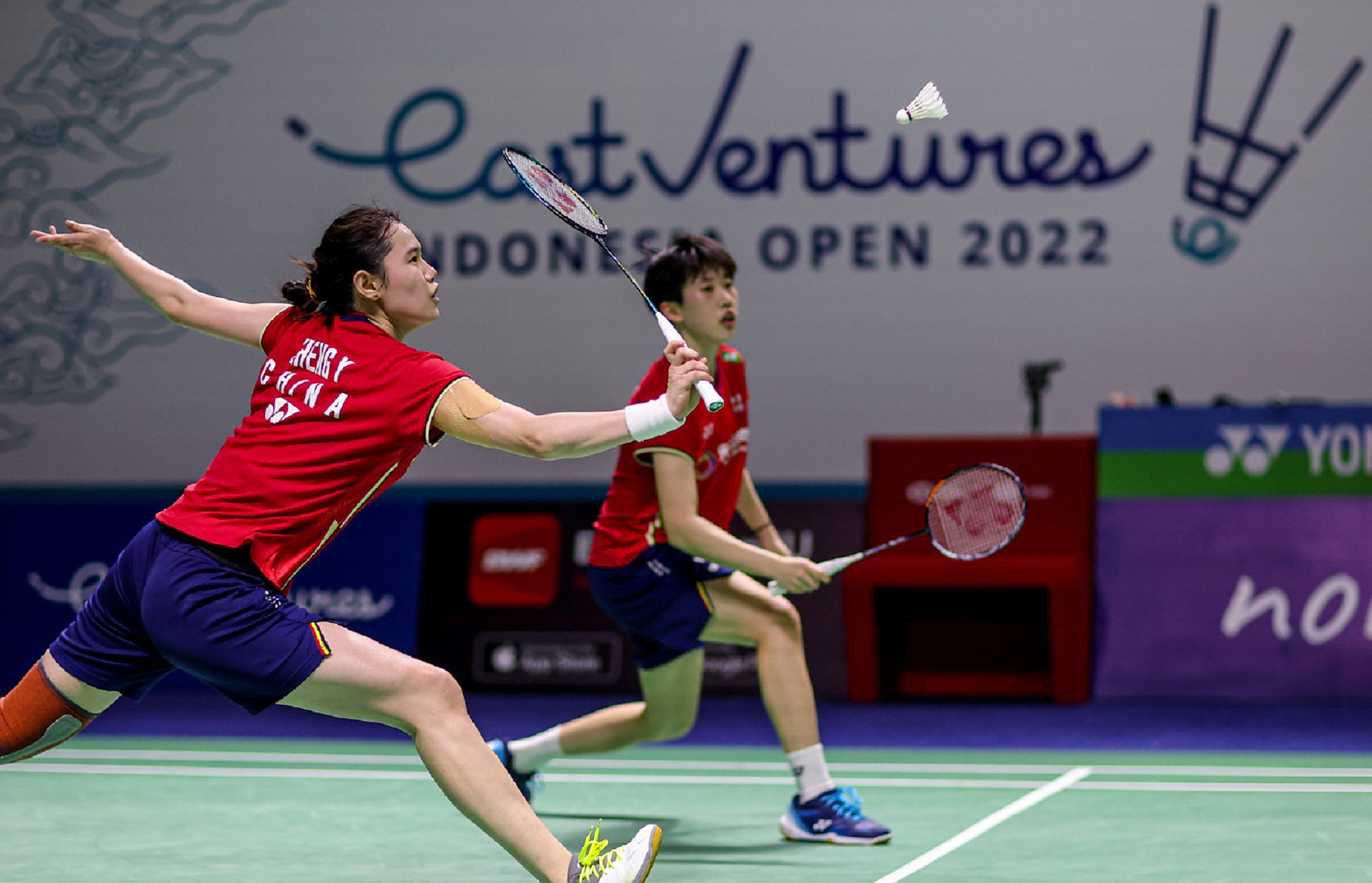 马来西亚球队惨遭淘汰，球迷扼腕叹息