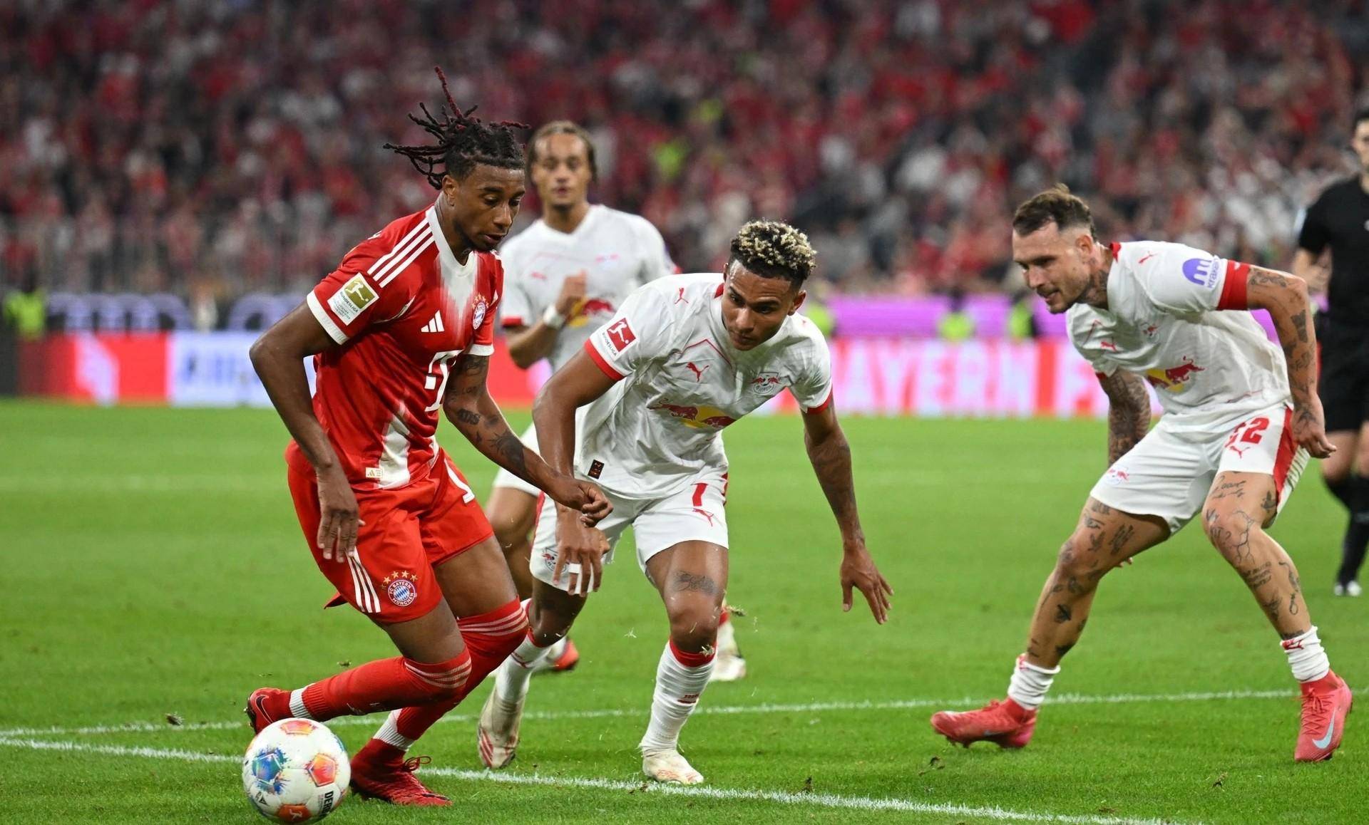 尤文横扫巴萨,凯恩点燃赛场 尤文横扫巴萨,凯恩点燃赛场