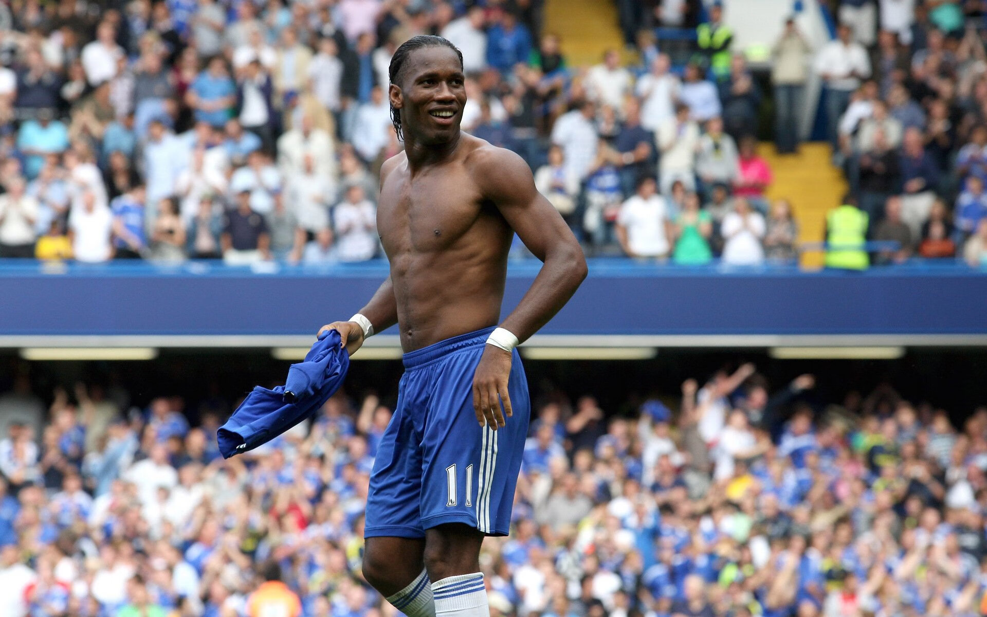 关键先生皮克一锤定音，曼联连续得分压制莱比锡红牛