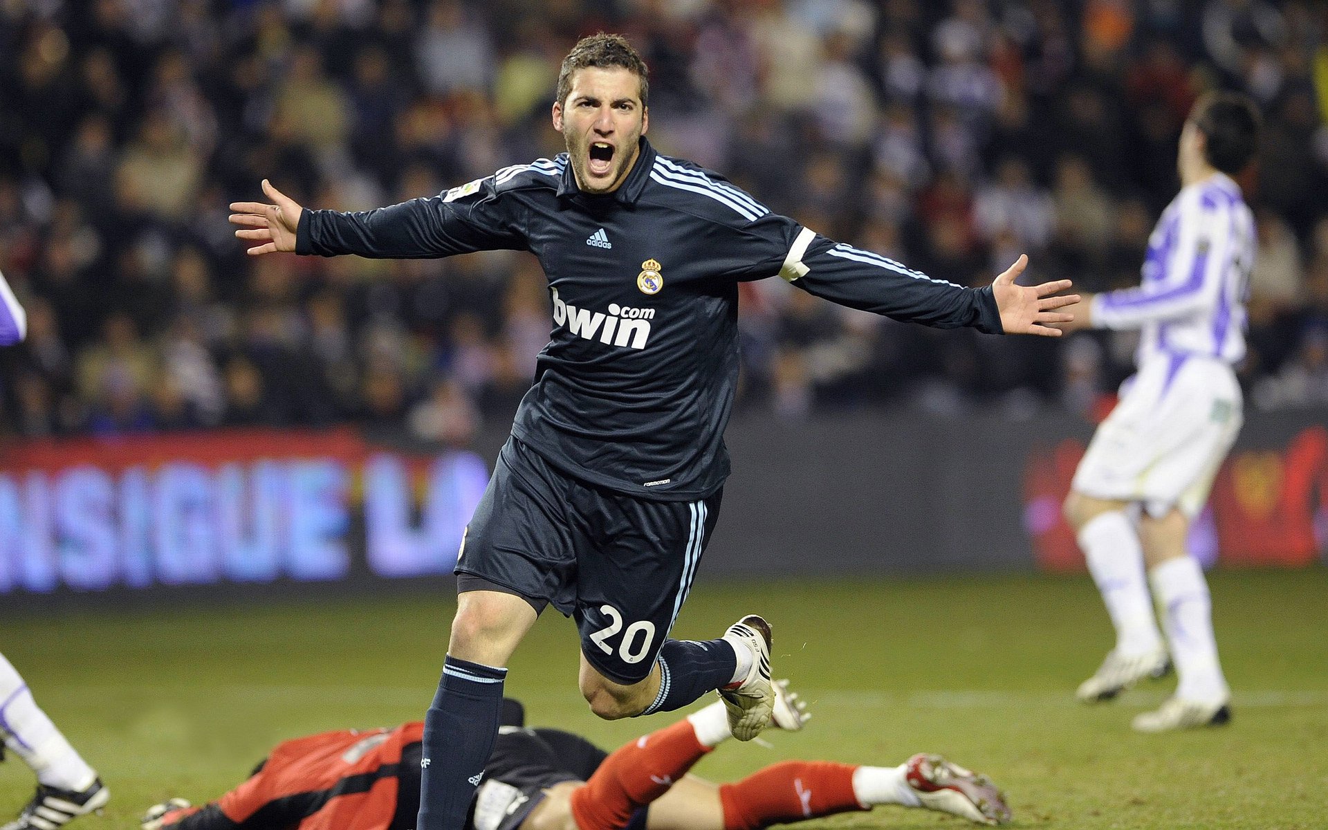 格纳布里独造三球导演逆转，哥伦比亚青年军制霸西班牙赛场